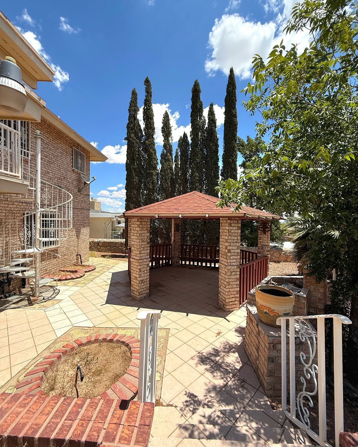 El Paso Home — Melissa Holguin